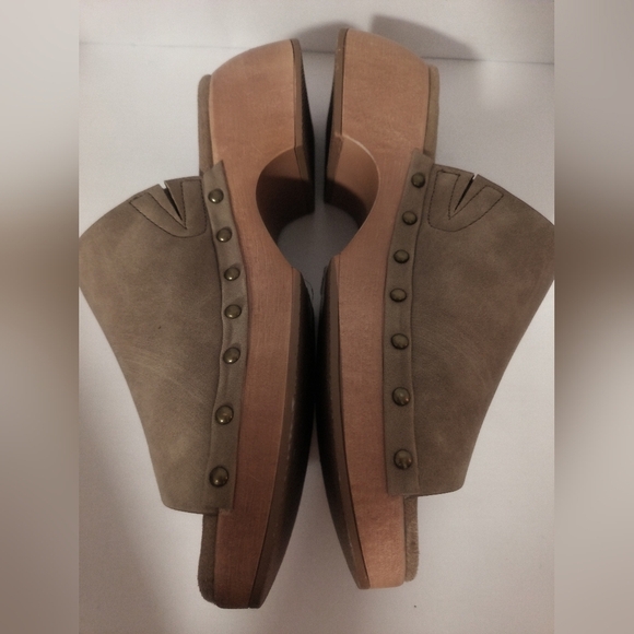 Pierre Dumas Shoes - Pierre Dumas Clogs/ Size 8.5 / NWT